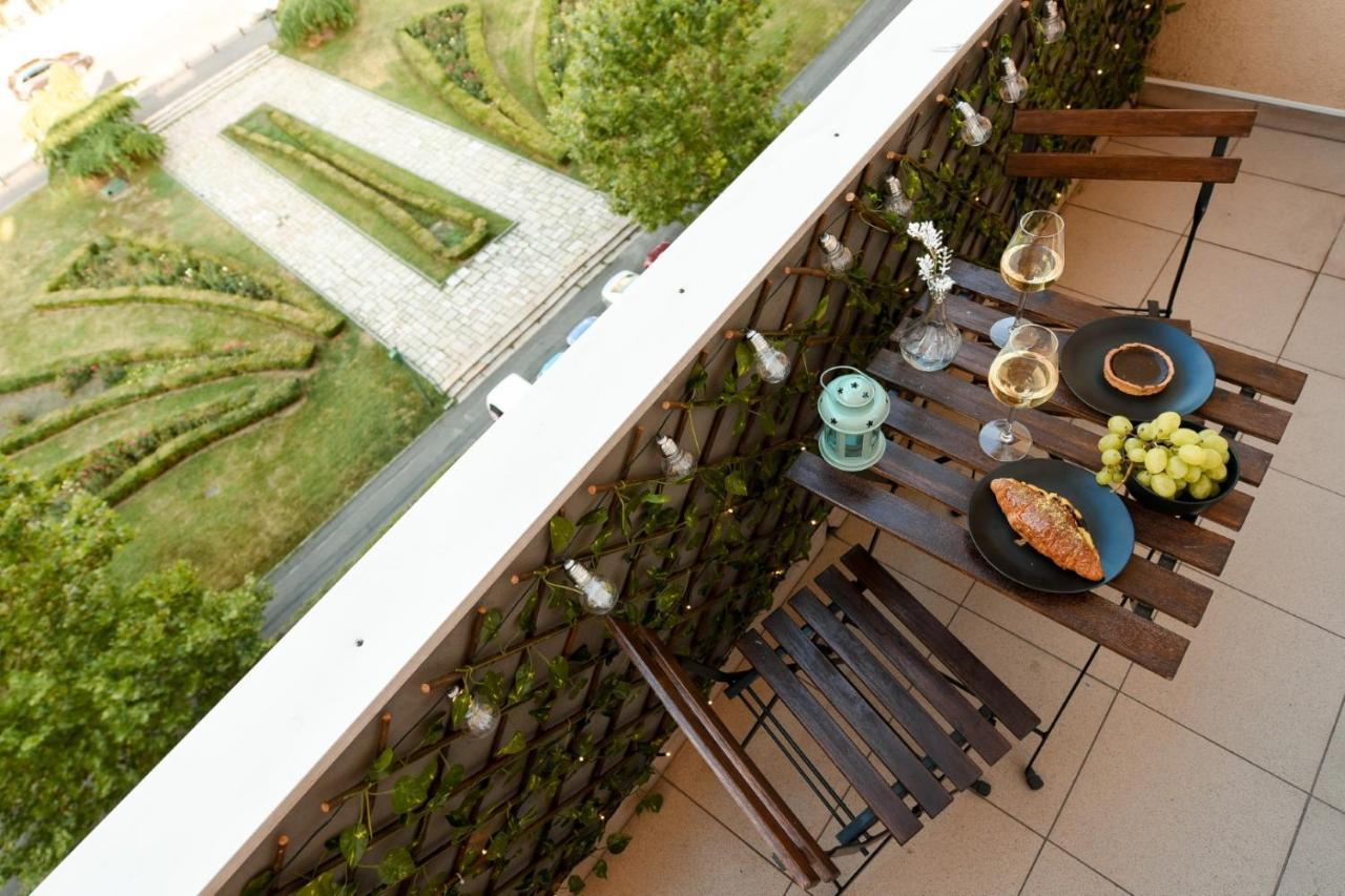 Ferienwohnung Spectacular Views & Modern Comfort: Your Dream Duplex In Central Bukarest Exterior foto